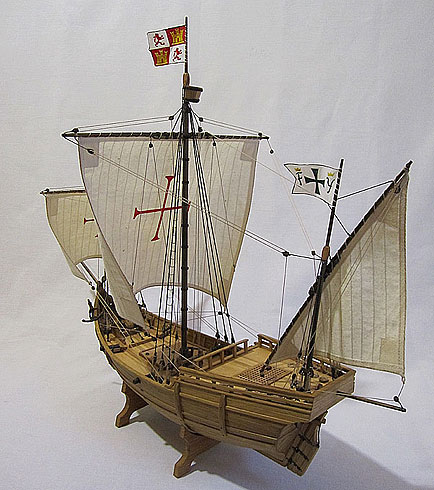 Модель парусного корабля: каравелла Колумба Пинта