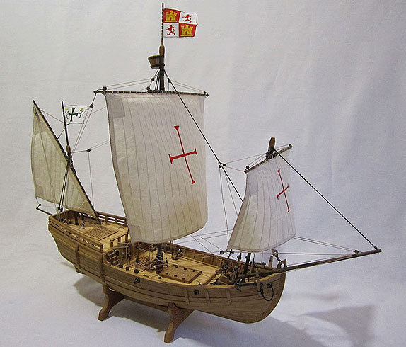 Модель парусного корабля: каравелла Колумба Пинта