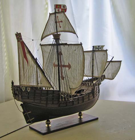 Модель парусного корабля: Модель каравеллы Колумба Санта Мария